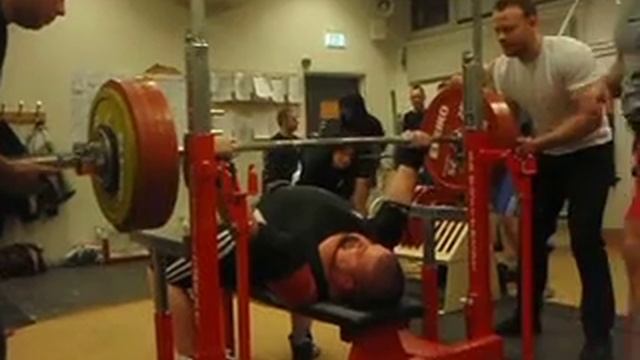 Krister benches 262,5kg смотреть онлайн