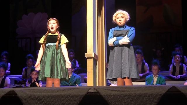 "Do You Wanna Build a Snowman?"- Snow Queen's Frozen смотреть онлайн