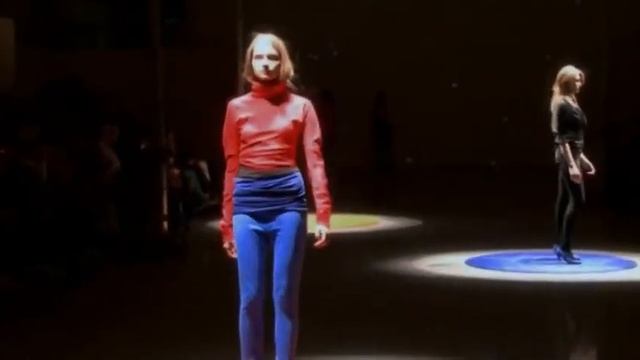 NINA DONIS A/W 09/10 COSMOS смотреть онлайн