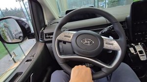 Hyundai Staria - обзор авто в автосалоне