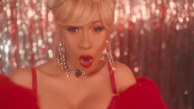 Nicki Minaj Disses Cardi B At Met Gala 2018 | Hollywoodlife