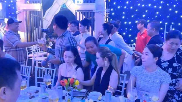 Ku Vàng Triệu Vy Liên Khúc Nhạc Chế Lời Độc Lạ Hay Quá Làm Cả Sảnh Tiệc Phải Cuốn Theo Nhịp Điệu