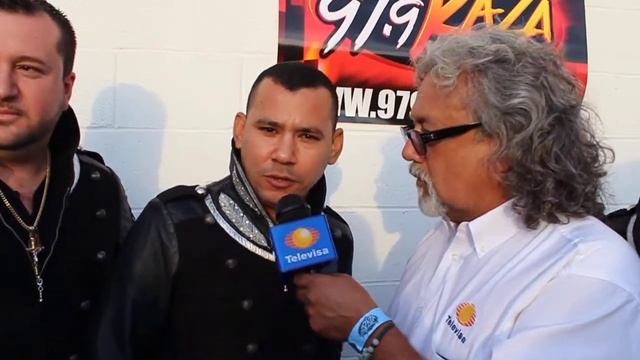 Los Buitres - Entrevista con Felix Castillo en Pico Rivera Sports Arena смотреть онлайн