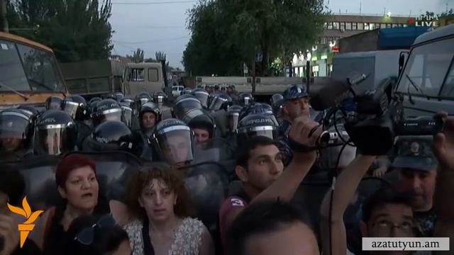 НОВОСТИ Армения Կր ակոցներ ՊՊԾ գնդի տարածքից, լարված իրավիճակ Խորենացի փողոցում смотреть онлайн