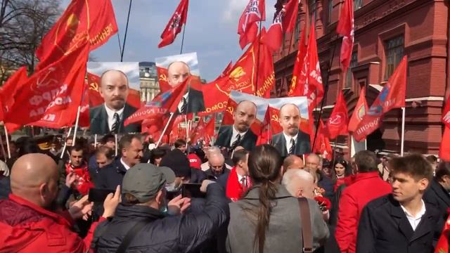 Формирование колонны КПРФ на Красной площади 22.04.2021г. смотреть онлайн