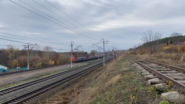 Некоторое количество «нежданчиков» на перегоне Юматово-Алкино (3ЭС5К новые , все синары) смотреть онлайн