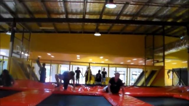 Australia Big Biong [Flips & Tricks] смотреть онлайн