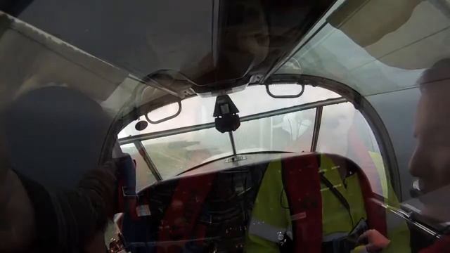 Saab Safir LN-AAS i regnvær смотреть онлайн