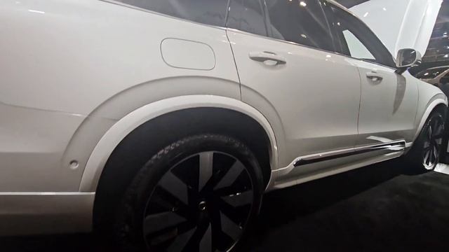 2024 Volvo XC 90 Recharge Hybrid XC90 смотреть онлайн
