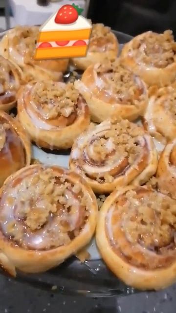 cinnamon rolls with walnuts and condensed milk #ofwsaudiarabia #viralshort #food #trending смотреть онлайн