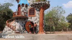 Два Индуса построили глино-бетонную Виллу и Львиную горку (документальный сериал)