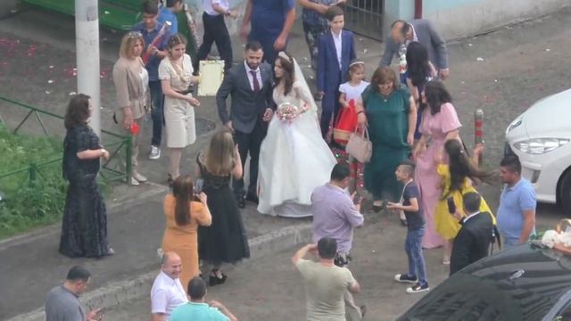 Июльская свадьба под звуки покоса травы и капли дождя. смотреть онлайн