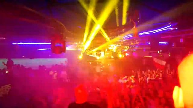 Aly @ Fila playing Amber @ World of Trance Ekwador смотреть онлайн