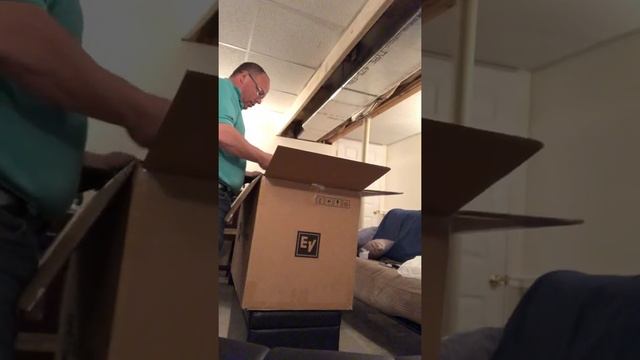 EV ELX200-15P Unboxing