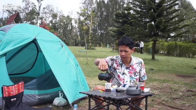CAMPINGGROUND- PAGI AGAK SIANG COBA MEMASAK AYAM GORENG DAN BUAT KOPI ROBUSTA смотреть онлайн