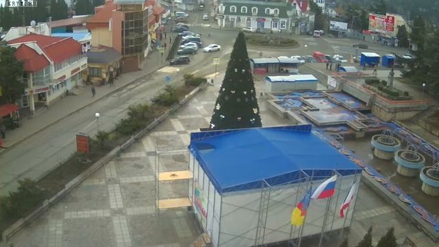 Вебкамера "Площадь Советская". Запись 07.01.2017 10:00:03 смотреть онлайн