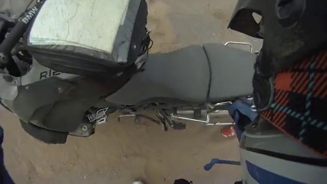 R1200 GS adventure in the Sahara desert, crash. смотреть онлайн