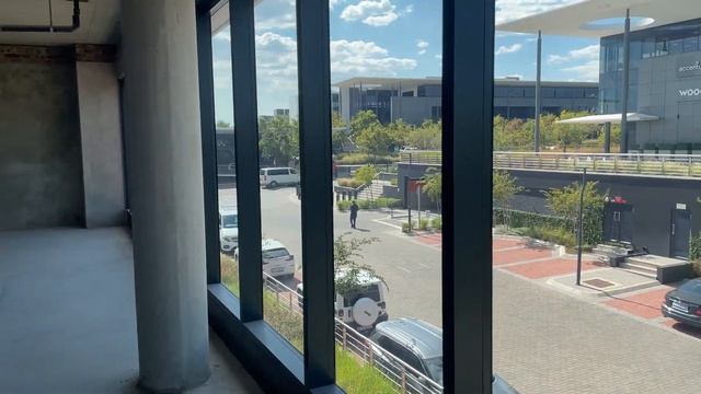 442m2 Office space available in Waterfall, Midrand - Ideal for businesses seeking a prime location. смотреть онлайн