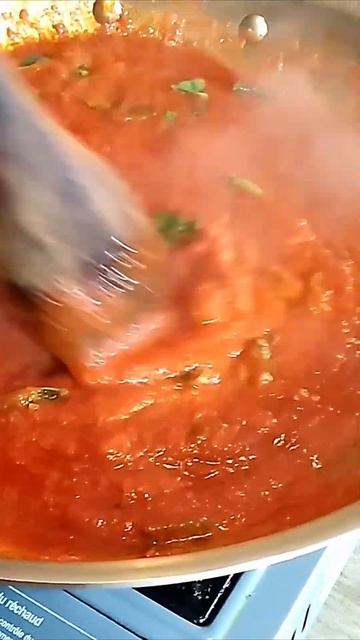 Bow Tie Pasta with Fresh Basil and Tomato Sauce #shorts #pasta #antoniocarluccio смотреть онлайн