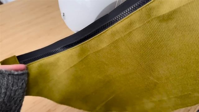Bestie Bag Sewing Tutorial | BF Patterns | Blackbird Fabrics | Easy Crescent Bag Sewing Tutorial смотреть онлайн