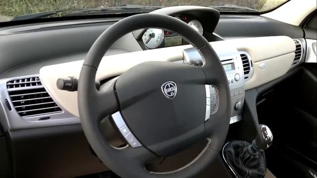 Lancia Ypsilon