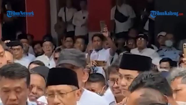Anas Urbaningrum Sebut Ada Pihak Siapkan Skenario Besar смотреть онлайн
