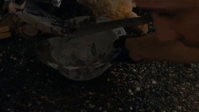 Chase For Gasoline (Mad Max 2: Road Warrior, 1981)