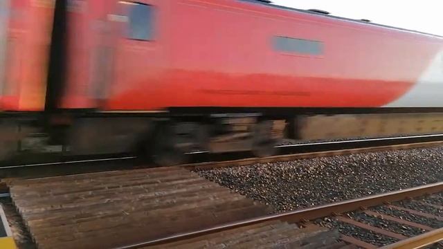 14/04/22 - Class 67- DB Cargo 67015 & TFW DVT 82226 - Holyhead to Cardiff Central смотреть онлайн
