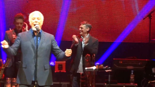 Tom Jones - Delilah - Warszawa 28.06.2014