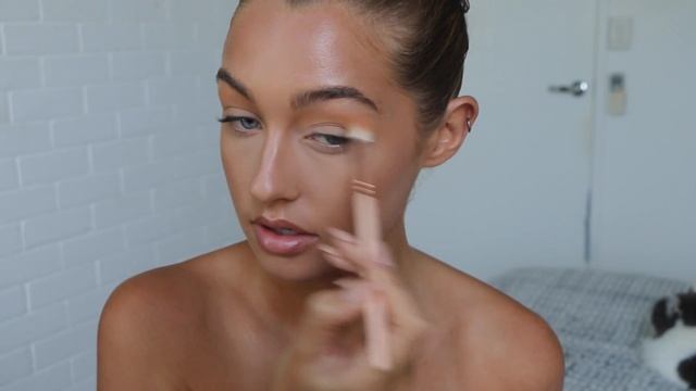 Gigi Hadid 2016 AMAs Makeup Look смотреть онлайн
