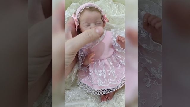 мини реборн Wee Mouse смотреть онлайн