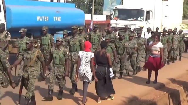 UPDF ABASINZE OKUKUMBA NOKWOGERA KU TAREHE SITA MYAKA 42 смотреть онлайн