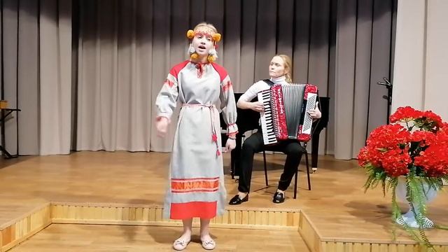 Афонькина Арина 4 класс шуточная "Вот задумал комарик жениться" смотреть онлайн