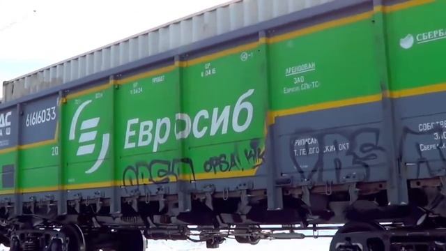 Встреча ВЛ11м-322 и ВЛ10-882 с грузовыми поездами