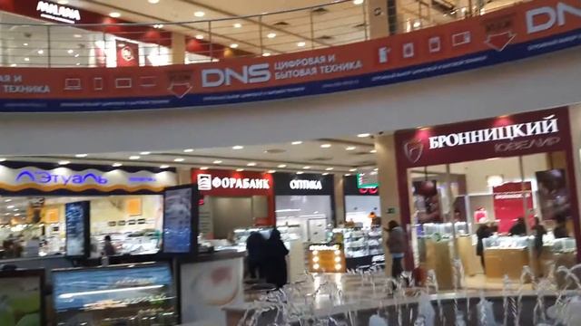 город Коломна - ТРЦ РИО. Много народу. Скоро новый год. Красивый фонтан. смотреть онлайн