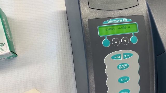 Reading absorbance using a Genesys 20 смотреть онлайн