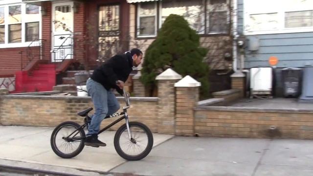 Vladimir Martinez (2017 bike check) смотреть онлайн