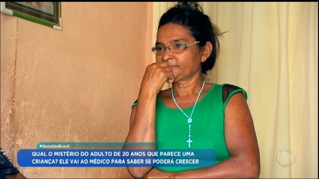 Geraldo Luís mostra o drama de Fabrício, o adulto de 20 anos que tem corpo de criança смотреть онлайн