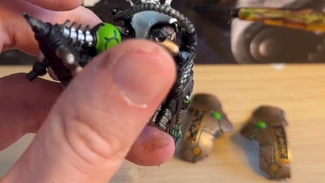 Beginner Paints Lokhust Heavy Destroyer [Szarekhan style] | Warhammer 40,000 | Necrons 40K смотреть онлайн