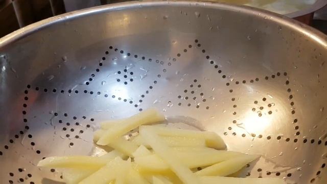 KFC Style French Fries || How to make perfect Homemade Crispy French Fries || смотреть онлайн