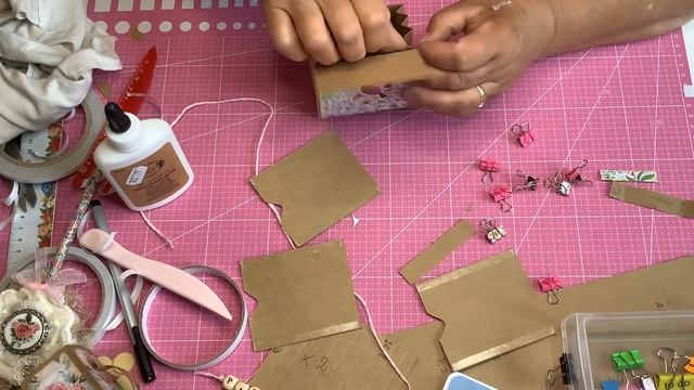 #Tuto petite boîte à thé 2/2 D’ après le modèle de Sandrine (FleureScrap17) смотреть онлайн