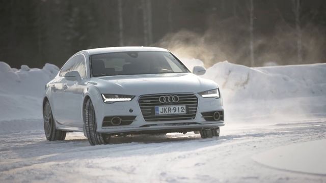 Audi A7 [C7] Snow Drifting смотреть онлайн