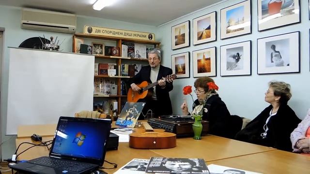 В наш тесный круг смотреть онлайн