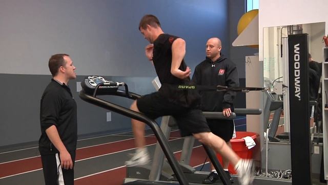 Jake Locker Training at Velocity Sports Performance for the NFL Combine смотреть онлайн