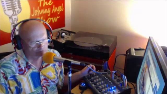 Johnny Angel's Pure Country Music Show смотреть онлайн