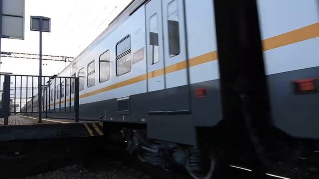 Электропоезд ЭП2Д-0026 на платформе «Шереметьевская». 04 ноября 2021 смотреть онлайн