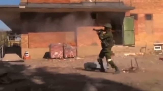 Donetsk Airport Battle Phonk смотреть онлайн