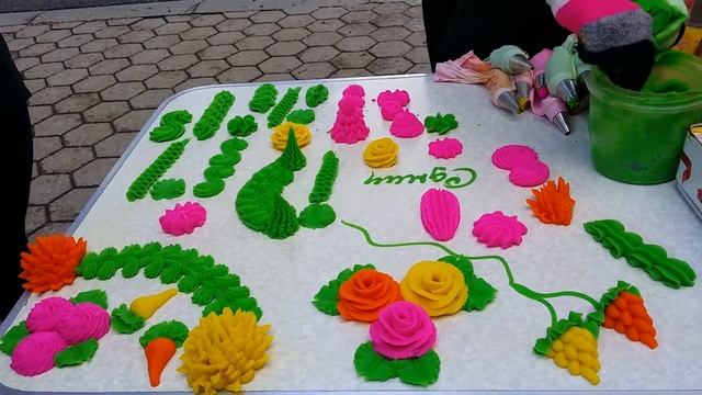 Рисунки на торте с помощью пюре. Ессентуки смотреть онлайн