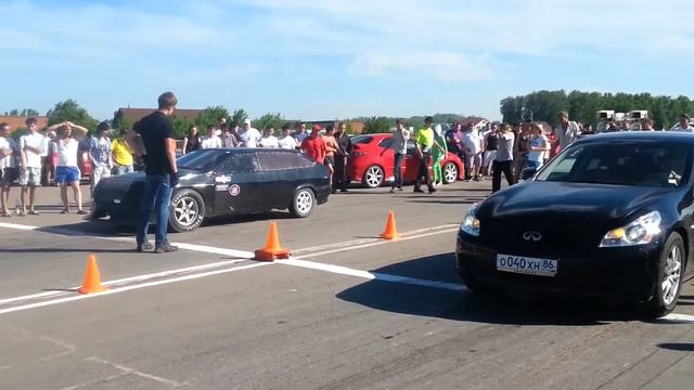 InfinitiG35 VS ВАЗ смотреть онлайн
