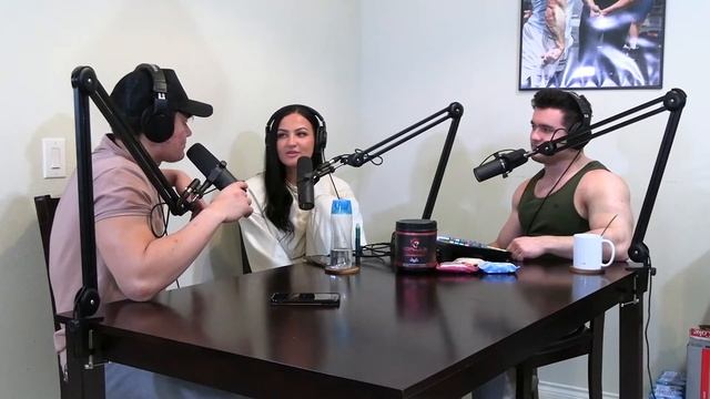 Does Mila Monet Love Big Men | Female Cucks?? смотреть онлайн